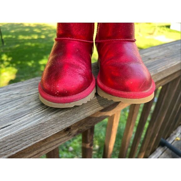 UGG Kids Classic II Red Metallic Sparkle Winter Boots - Picture 5 of 6